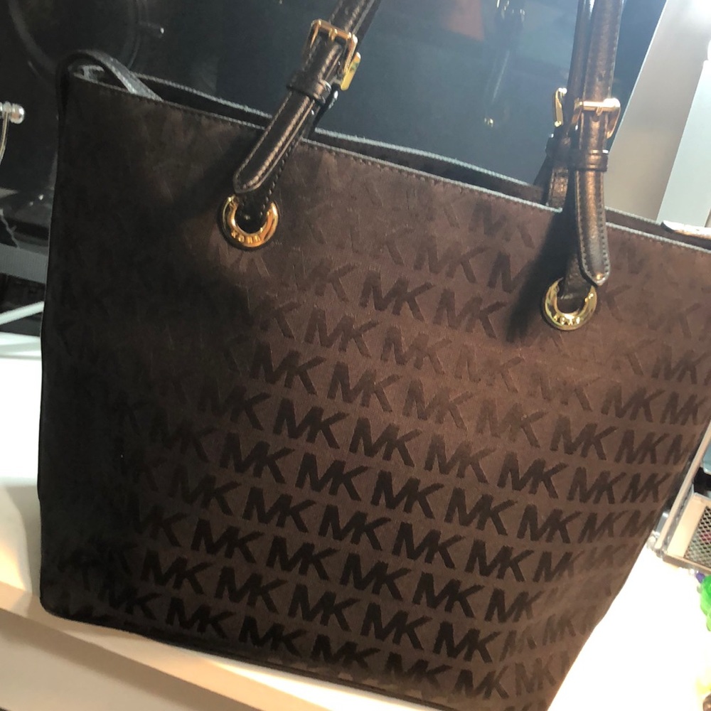Black Michael Kors bag